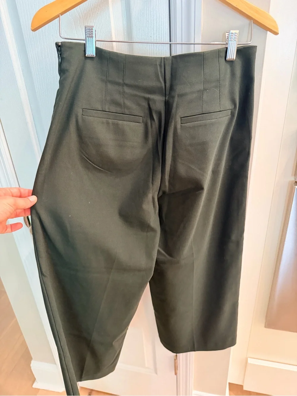 LOFT Dark Green Wide-Leg Cropped Pants